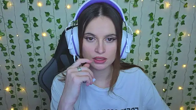 AliceIMonta online show from 02-21-26, 12:17