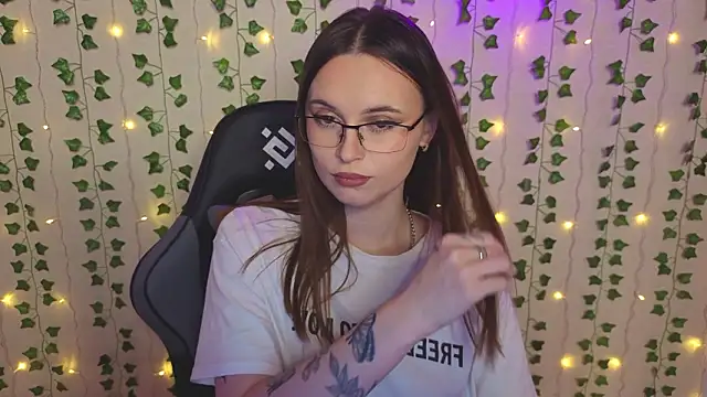 AliceIMonta online show from 02-22-26, 04:27