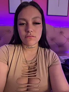 Snapshot of Miia__Taylor chatting on 06-27-26, 03:11 Miia Taylor online show from 06-27-26, 03:11