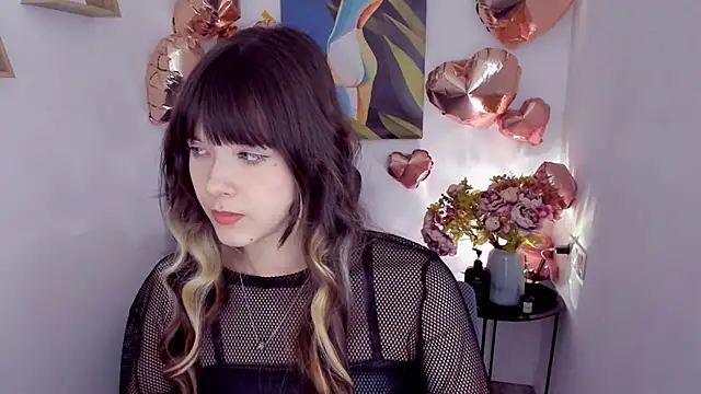 Snapshot of GentleTeas chatting on 02-05-26, 06:34 GentleTeas online show from 02-05-26, 06:34