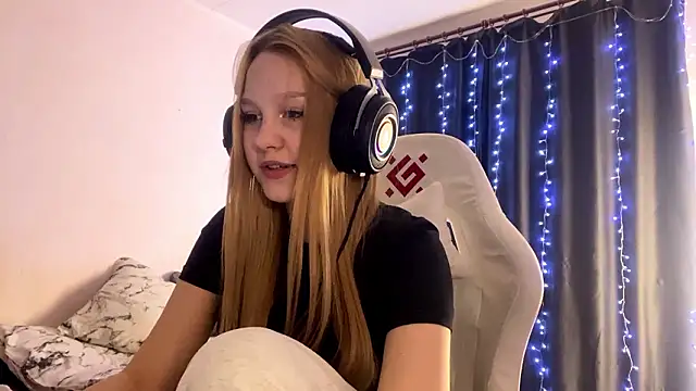 Snapshot of axin_burnell chatting on 02-28-26, 03:13 axin burnell online show from 02-28-26, 03:13