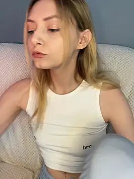 Leecey online show from 02-21-26, 06:47