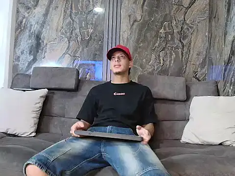 Snapshot of Noah_Blackk chatting on 02-20-26, 01:11 Noah Blackk online show from 02-20-26, 01:11