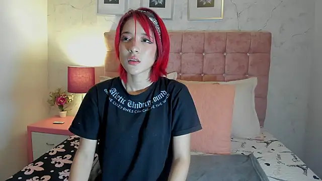 Snapshot of MiaaBlake_ chatting on 03-01-26, 08:11 MiaaBlake online show from 03-01-26, 08:11