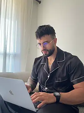 Snapshot of Jeremy_Harden chatting on 03-01-26, 03:47 Jeremy Harden online show from 03-01-26, 03:47