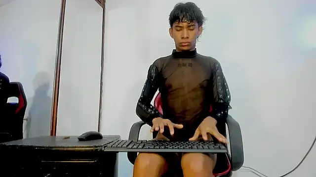 Snapshot of JERO_TEASE_S7S chatting on 02-24-26, 07:34 JERO TEASE S7S online show from 02-24-26, 07:34