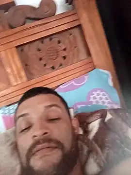 Snapshot of Hot_Veteran_1 chatting on 02-12-26, 06:58 Hot Veteran 1 online show from 02-12-26, 06:58