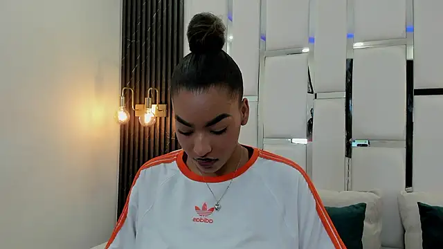 Snapshot of _luna_rossee_ chatting on 03-02-26, 09:43 luna rossee online show from 03-02-26, 09:43