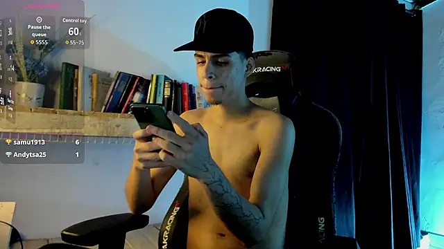 Snapshot of juan_posada chatting on 02-17-26, 05:15 juan posada online show from 02-17-26, 05:15