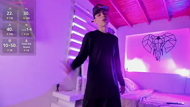 Snapshot of juan_posada chatting on 02-25-26, 09:35 juan posada online show from 02-25-26, 09:35