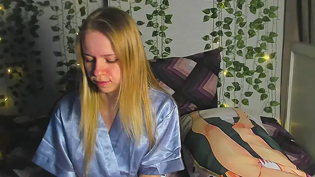 Snapshot of Very_Cute_Girl chatting on 02-02-26, 09:13 Very Cute Girl online show from 02-02-26, 09:13