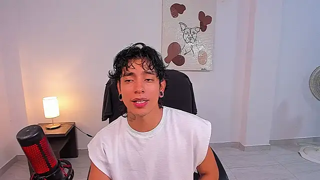 Snapshot of paisa_hotx chatting on 02-04-26, 01:44 paisa hotx online show from 02-04-26, 01:44