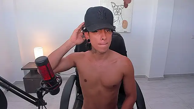 Snapshot of paisa_hotx chatting on 02-20-26, 06:52 paisa hotx online show from 02-20-26, 06:52