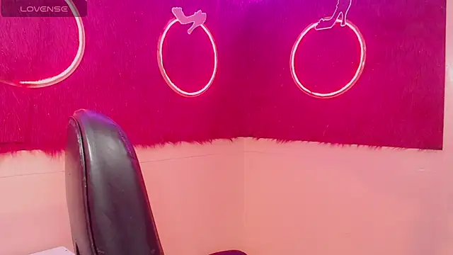 isabella vogue online show from 02-10-26, 11:36