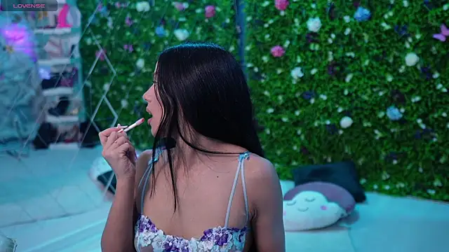 Snapshot of Baby_nico chatting on 02-07-26, 07:28 Baby nico online show from 02-07-26, 07:28