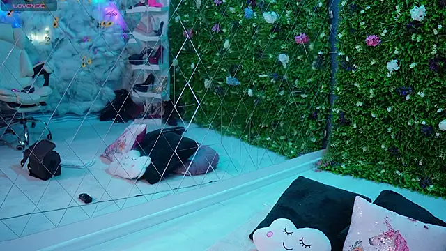 Snapshot of Baby_nico chatting on 02-10-26, 07:29 Baby nico online show from 02-10-26, 07:29