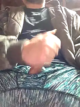 Snapshot of KrazyNutz420 chatting on 02-11-26, 04:50 KrazyNutz420 online show from 02-11-26, 04:50