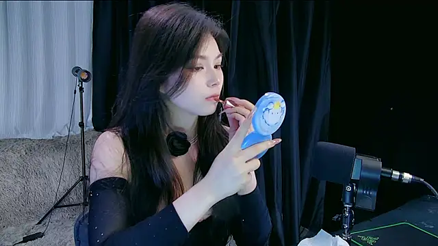 yoyo-o88 online show from 04-11-26, 10:30