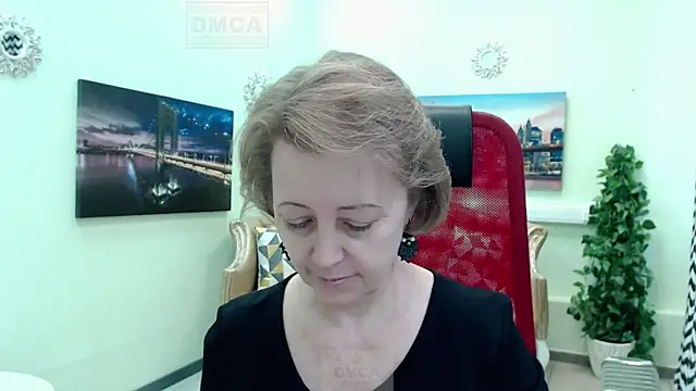 MONA W online show from 04-13-26, 11:05