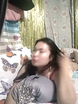 Snapshot of Zyramae_25 chatting on 02-08-26, 05:27 Zyramae 25 online show from 02-08-26, 05:27