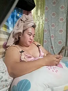 Snapshot of Zyramae_25 chatting on 02-12-26, 11:38 Zyramae 25 online show from 02-12-26, 11:38