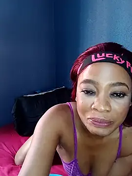 Amarcreamxx online show from 02-01-26, 11:42