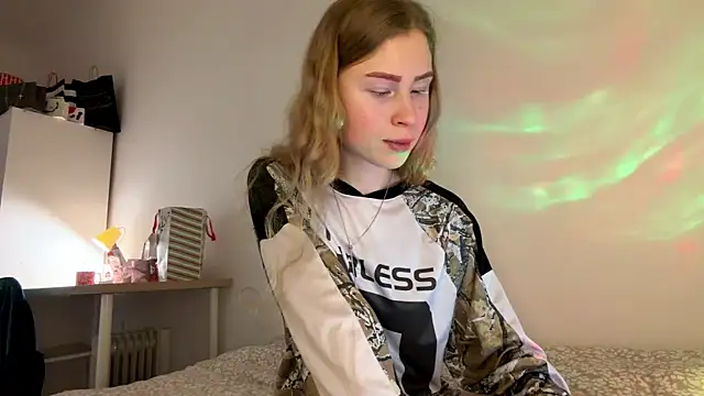 Snapshot of Flexiblegirl chatting on 02-12-26, 04:35 Flexiblegirl online show from 02-12-26, 04:35