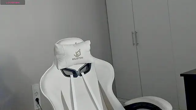 Snapshot of Leah_Castro chatting on 02-06-26, 02:49 Leah Castro online show from 02-06-26, 02:49