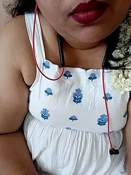 Snapshot of silk_rose05 chatting on 02-26-26, 07:51 silk rose05 online show from 02-26-26, 07:51