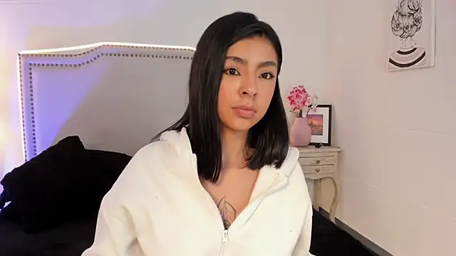 nia-malkova online show from 04-17-26, 11:46