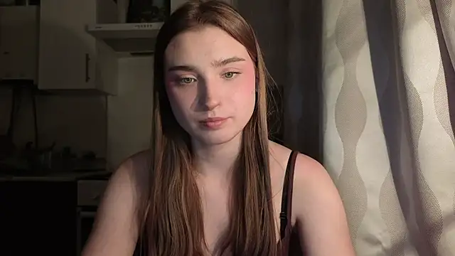 Snapshot of LissaBliss chatting on 05-11-26, 04:48 LissaBliss online show from 05-11-26, 04:48