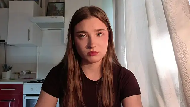 Snapshot of LissaBliss chatting on 05-17-26, 02:02 LissaBliss online show from 05-17-26, 02:02