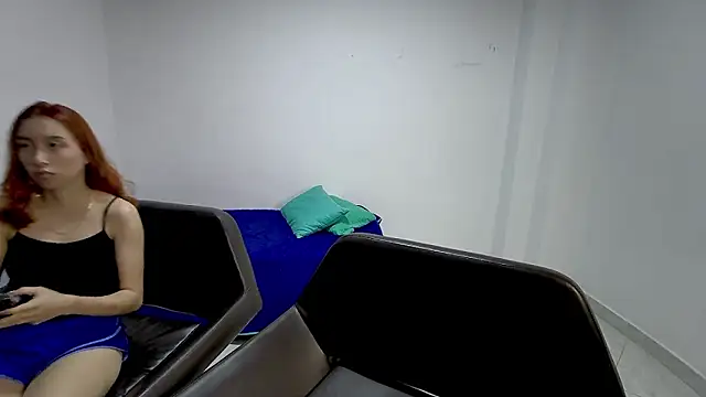 Snapshot of RoseSinsDonViktor chatting on 02-04-26, 11:27 RoseSinsDonViktor online show from 02-04-26, 11:27