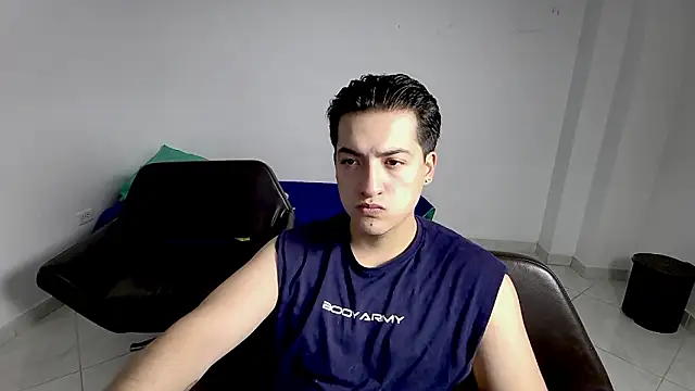 Snapshot of RoseSinsDonViktor chatting on 02-12-26, 10:10 RoseSinsDonViktor online show from 02-12-26, 10:10