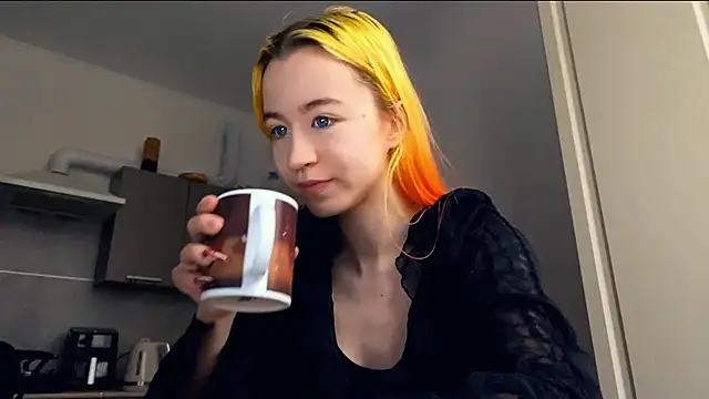 EmilyHein online show from 03-01-26, 05:20