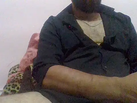 Snapshot of newtube0 chatting on 04-15-26, 04:58 newtube0 online show from 04-15-26, 04:58