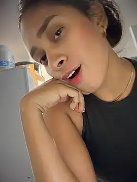 LunaHeat online show from 03-04-26, 05:41