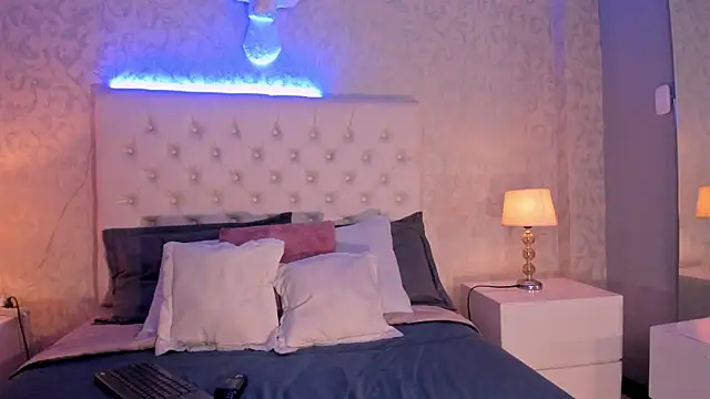 LilyHartt online show from 04-12-26, 03:17