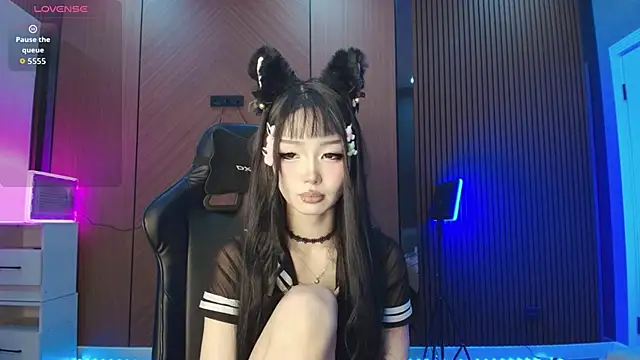 Snapshot of dionlee9 chatting on 03-01-26, 04:31 dionlee9 online show from 03-01-26, 04:31