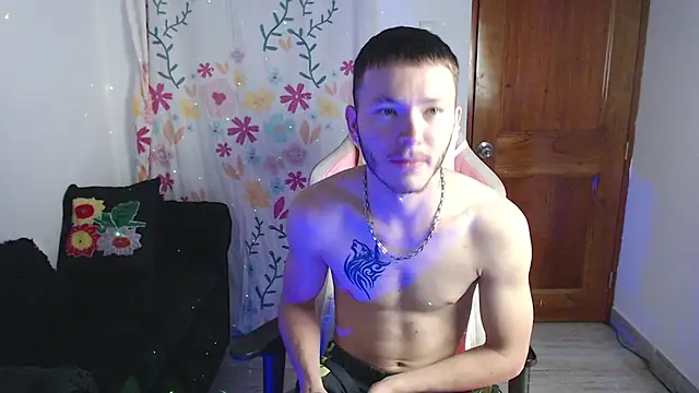 Snapshot of Ariana_Esteban07 chatting on 03-02-26, 10:22 Ariana Esteban07 online show from 03-02-26, 10:22