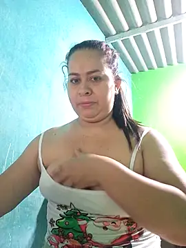 Snapshot of Diana_006 chatting on 02-09-26, 02:21 Diana 006 online show from 02-09-26, 02:21