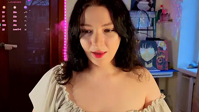 Snapshot of Doll_lira chatting on 02-27-26, 01:33 Doll lira online show from 02-27-26, 01:33
