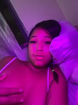 Snapshot of sashaplayboy chatting on 07-19-26, 05:11 sashaplayboy online show from 07-19-26, 05:11