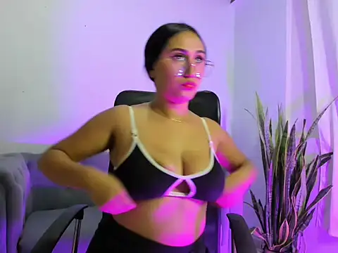 camila wood online show from 03-12-26, 11:33