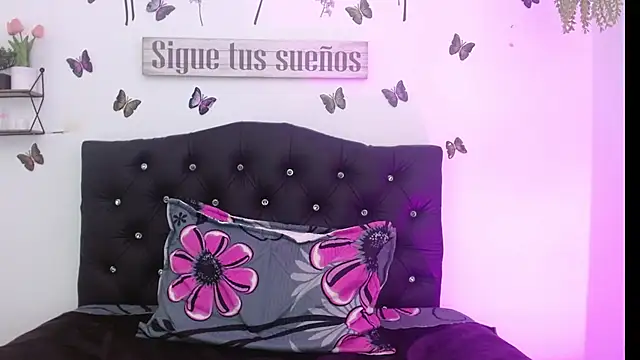 Snapshot of Coral_Villalobos chatting on 02-27-26, 06:41 Coral Villalobos online show from 02-27-26, 06:41