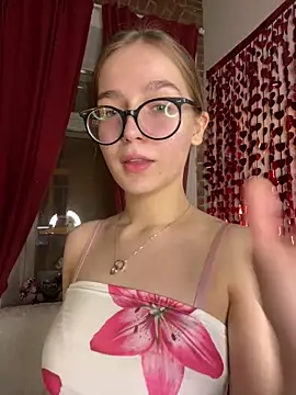 Snapshot of MyKittySayMeow chatting on 02-08-26, 07:06 MyKittySayMeow online show from 02-08-26, 07:06