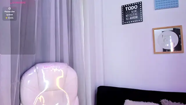 Snapshot of Jade_connor chatting on 02-24-26, 09:13 Jade connor online show from 02-24-26, 09:13