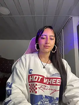 Snapshot of kuromi_x chatting on 02-07-26, 01:42 kuromi x online show from 02-07-26, 01:42