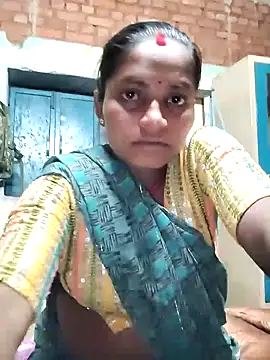 Snapshot of Gungun_thakur chatting on 08-02-26, 03:21 Gungun thakur online show from 08-02-26, 03:21