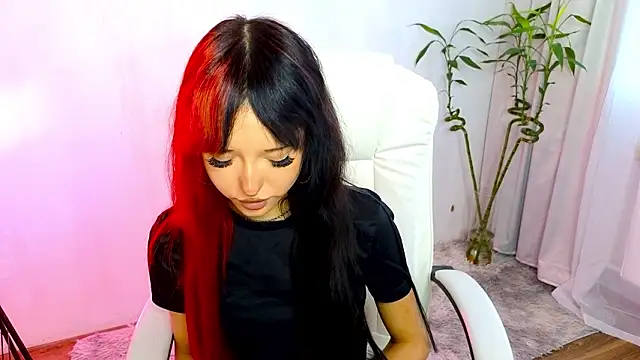 Snapshot of __Amiraa chatting on 02-05-26, 11:04 Amiraa online show from 02-05-26, 11:04